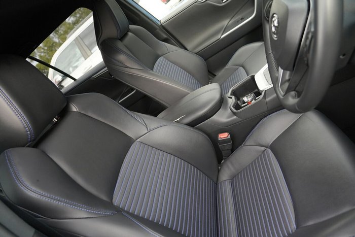 2025 Toyota RAV4 XSE