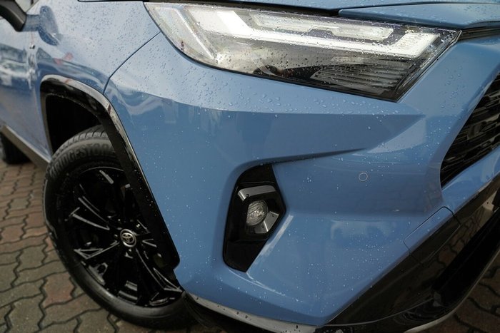 2025 Toyota RAV4 XSE