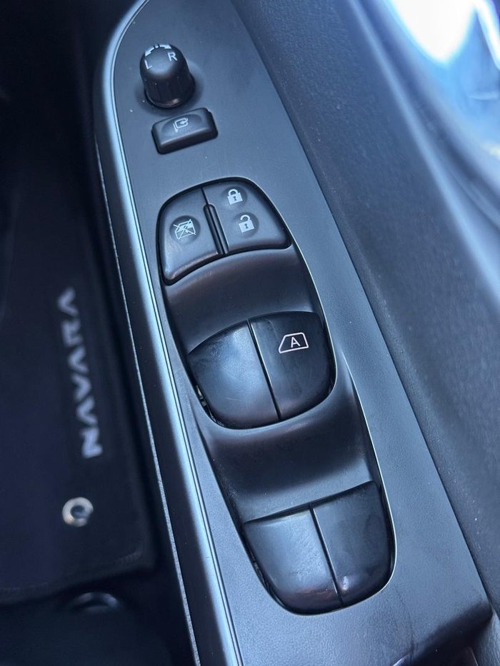 2021 Nissan Navara ST-X D23 MY21 4X4 Dual Range WHITE