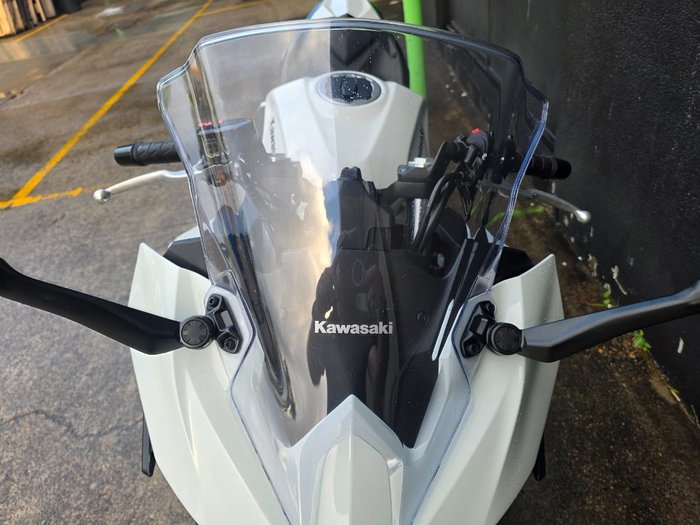 2026 Kawasaki NINJA 500 SE (LAMS) WHITE