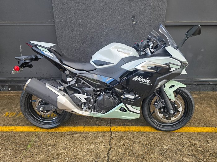 2026 Kawasaki NINJA 500 SE (LAMS) WHITE