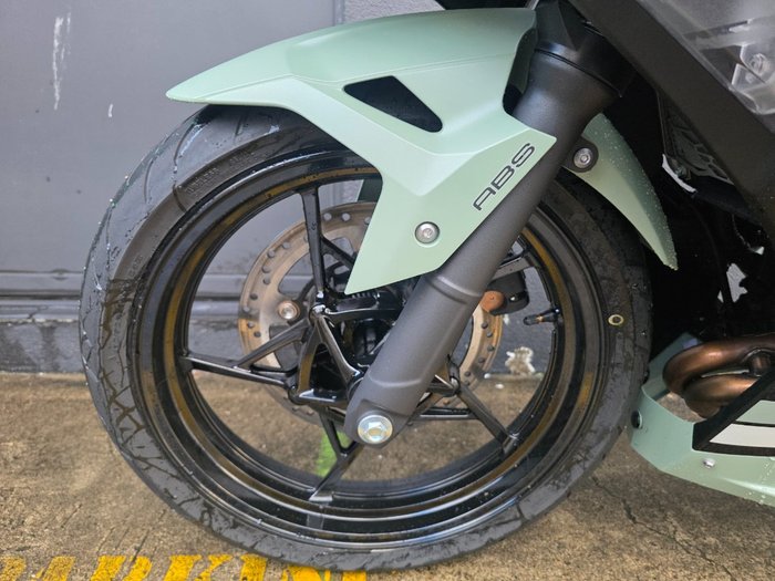 2026 Kawasaki NINJA 500 SE (LAMS) WHITE