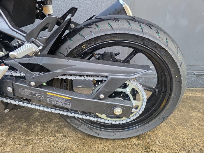 2026 Kawasaki NINJA 500 SE (LAMS) WHITE