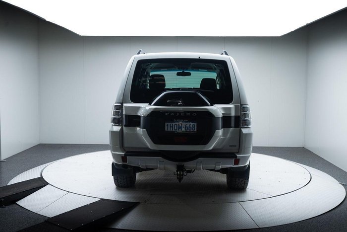 2017 Mitsubishi Pajero GLX