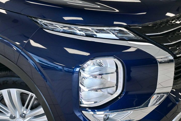 2024 Mitsubishi Outlander LS