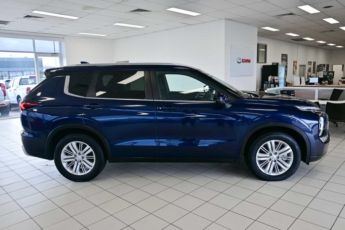 2024 Mitsubishi Outlander LS