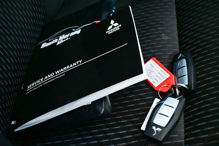2024 Mitsubishi Outlander LS