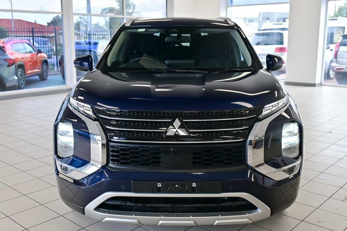 2024 Mitsubishi Outlander LS