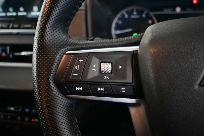 2024 Mitsubishi Outlander LS