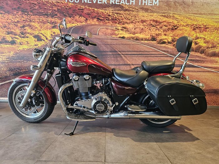 2014 Triumph Thunderbird Commander Thunderbird Red