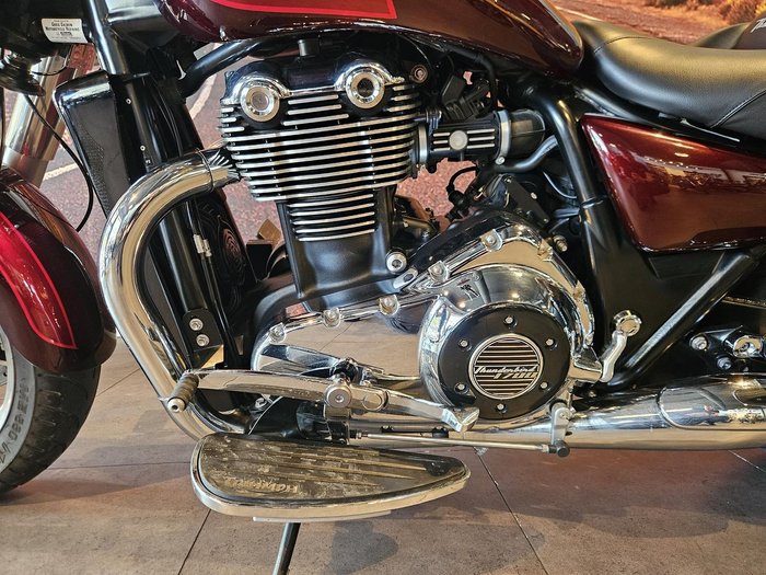 2014 Triumph Thunderbird Commander Thunderbird Red