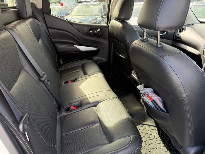 2018 Nissan Navara ST-X