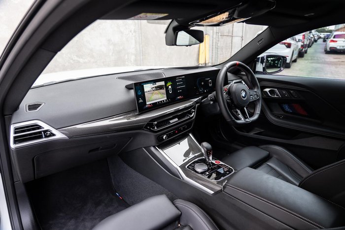 2025 BMW M2