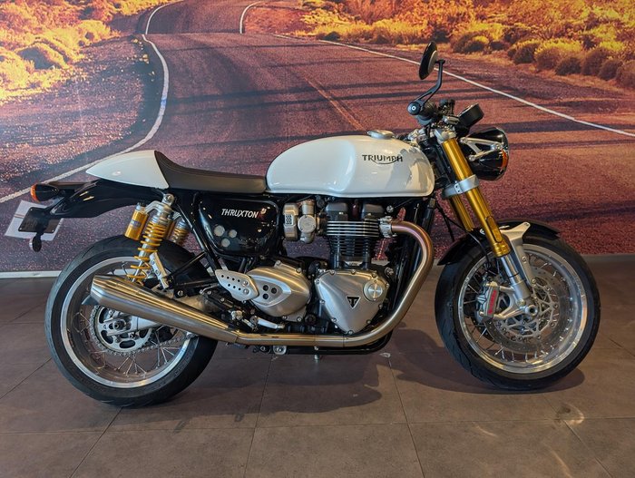 2018 Triumph Thruxton 1200 R Thruxton White