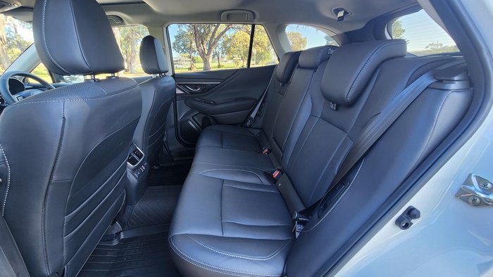 2025 Subaru Outback AWD Touring