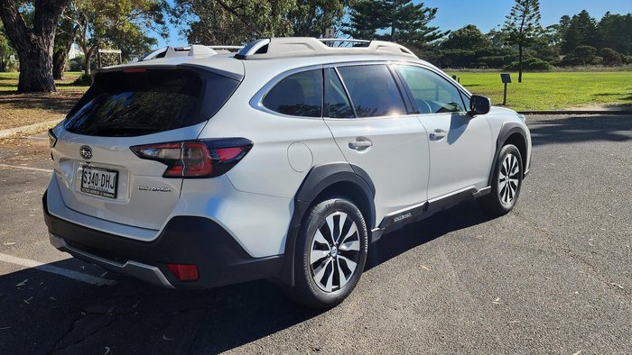 2025 Subaru Outback AWD Touring