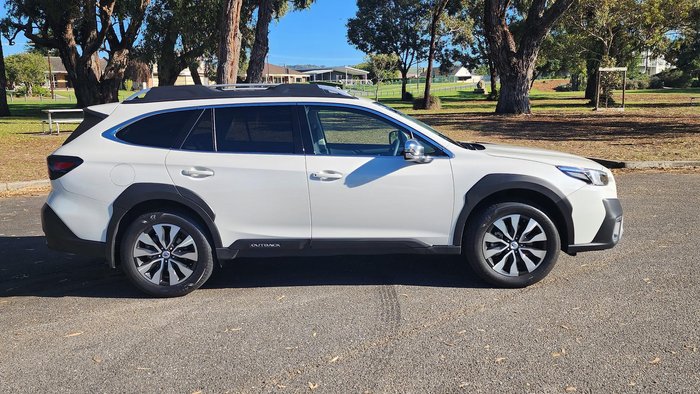 2025 Subaru Outback AWD Touring