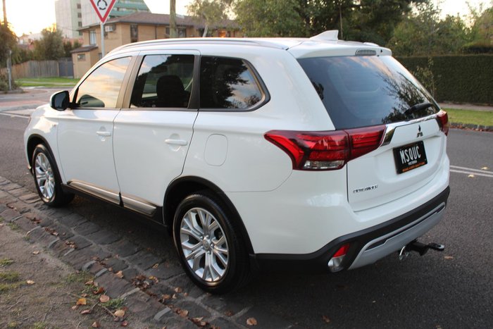 2019 Mitsubishi Outlander ES ZL MY20 White