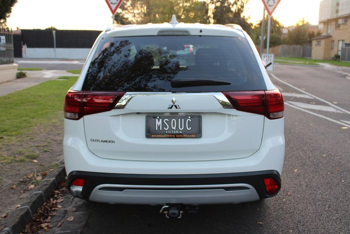 2019 Mitsubishi Outlander ES ZL MY20 White