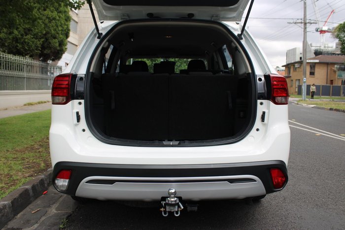2019 Mitsubishi Outlander ES ZL MY20 White
