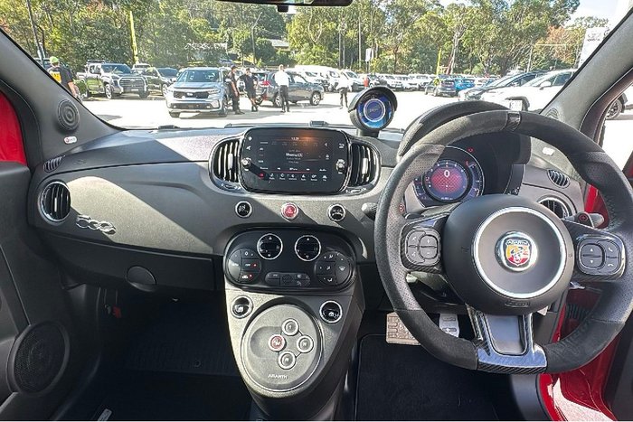 2023 Abarth 695 Competizione