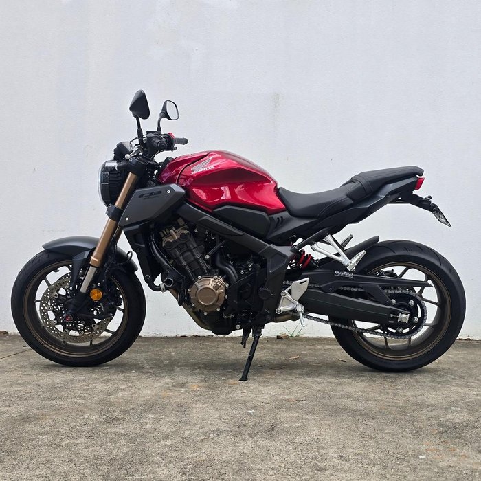 2023 Honda CB650R CB Red