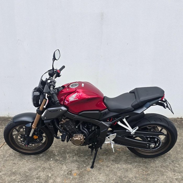 2023 Honda CB650R CB Red