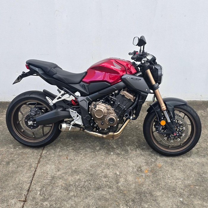 2023 Honda CB650R CB Red