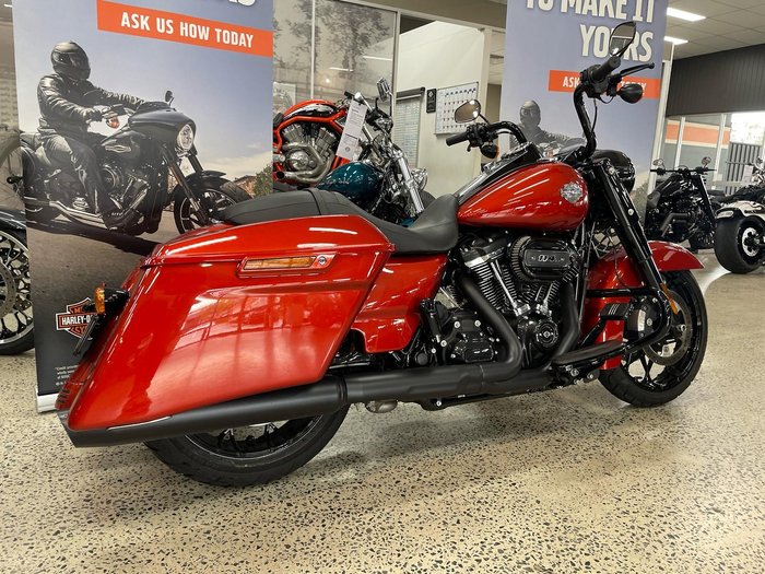 2025 Harley-Davidson Road King Special 114 (FLHRXS)
