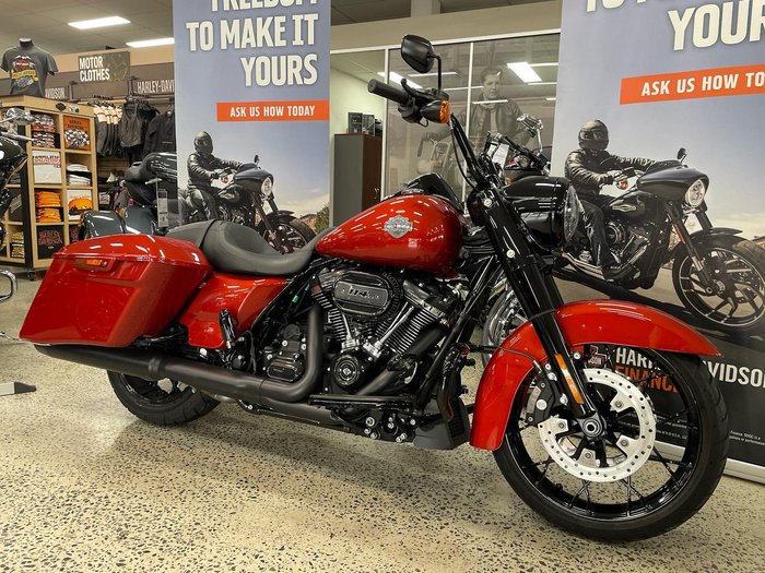2025 Harley-Davidson Road King Special 114 (FLHRXS)