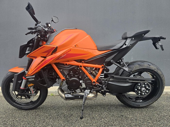 2026 KTM 1390 Super Duke R Super Duke Orange