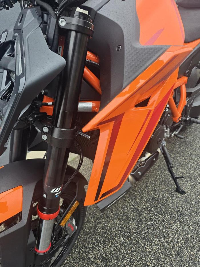 2026 KTM 1390 Super Duke R Super Duke Orange