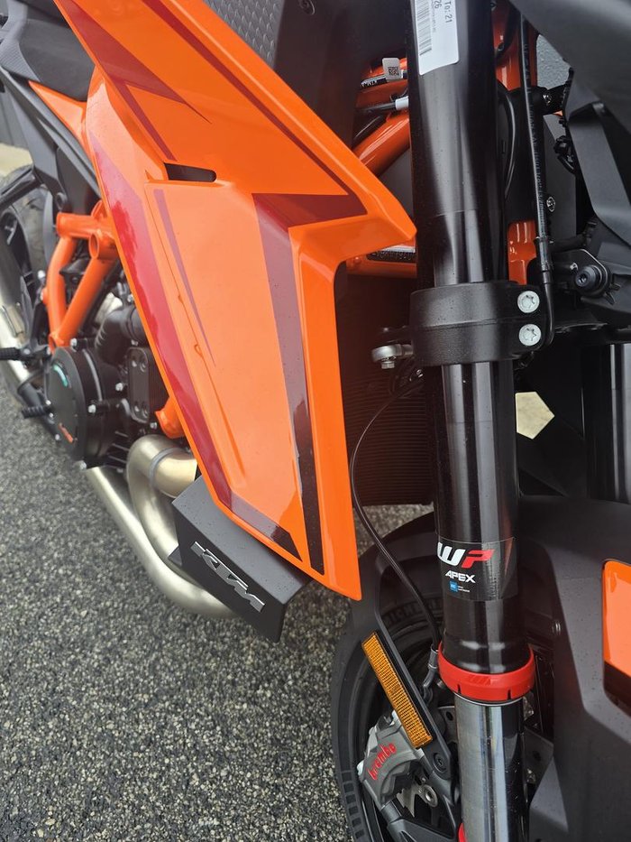 2026 KTM 1390 Super Duke R Super Duke Orange