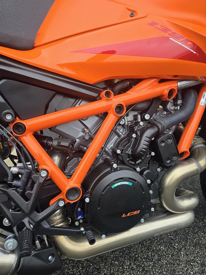 2026 KTM 1390 Super Duke R Super Duke Orange