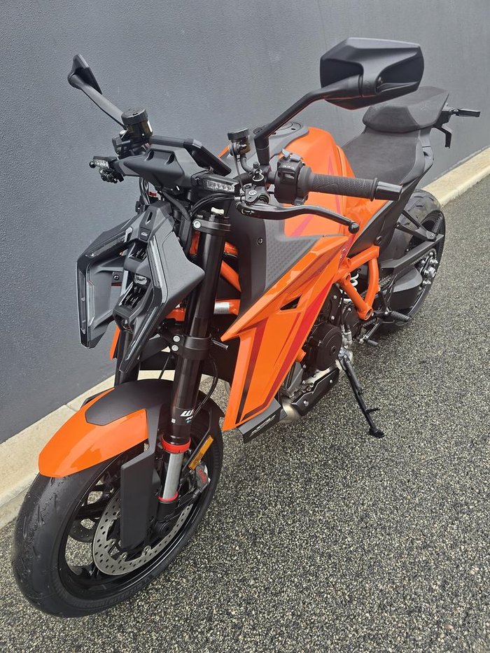 2026 KTM 1390 Super Duke R Super Duke Orange