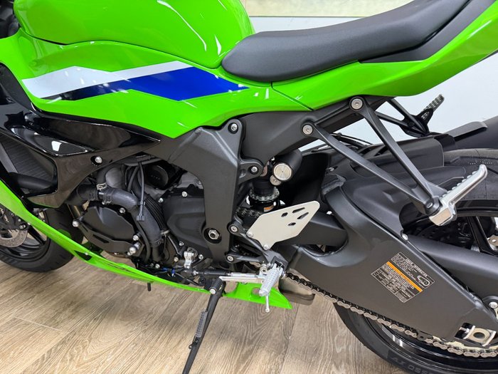 2025 Kawasaki NINJA ZX-6R (636) KRT EDITION GREEN