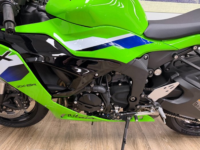 2025 Kawasaki NINJA ZX-6R (636) KRT EDITION GREEN