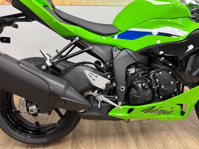 2025 Kawasaki NINJA ZX-6R (636) KRT EDITION GREEN
