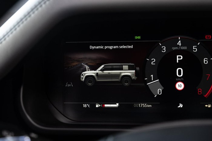 2025 Land Rover Defender 110 P635 OCTA Black