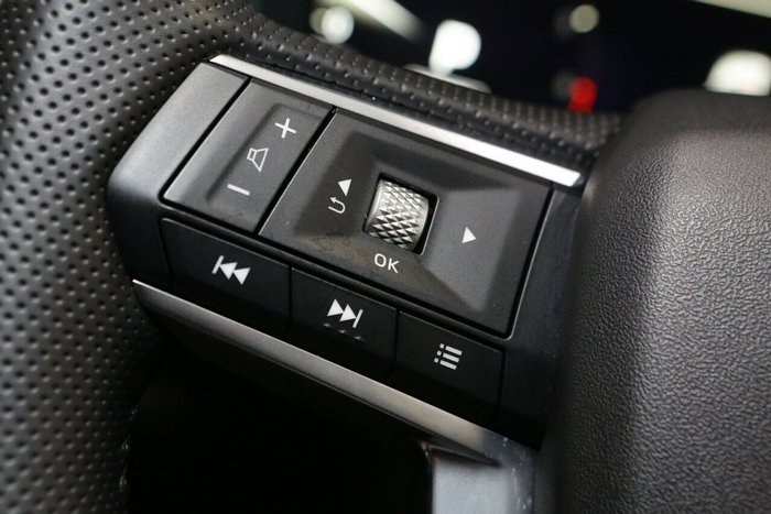 2025 Mitsubishi Outlander LS