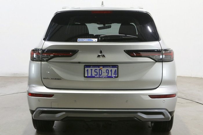 2025 Mitsubishi Outlander LS