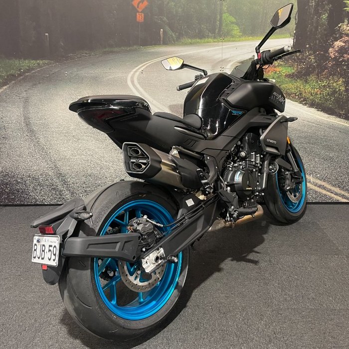 2025 CFMOTO NK SPORT BLACK