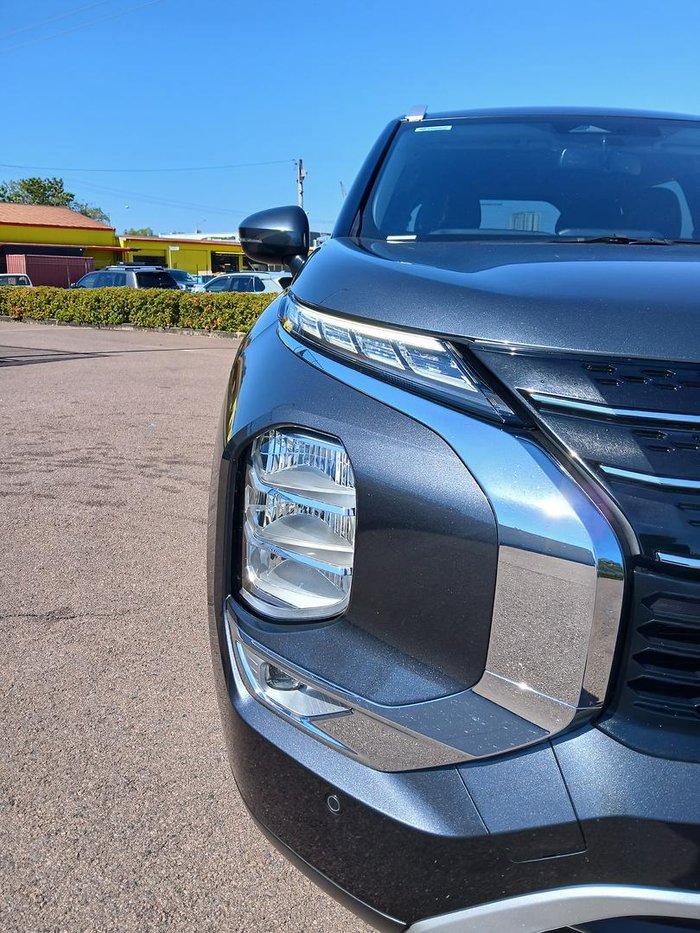 2024 Mitsubishi Outlander LS