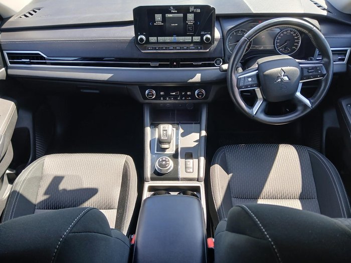 2024 Mitsubishi Outlander LS