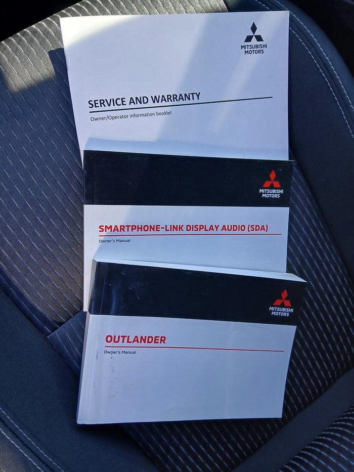 2024 Mitsubishi Outlander LS