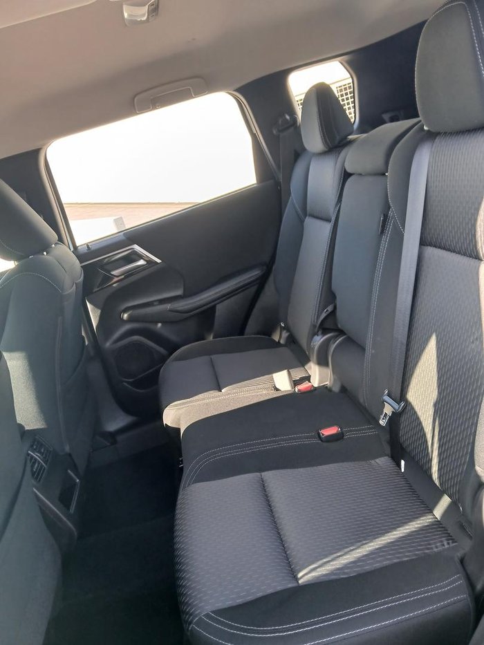 2024 Mitsubishi Outlander ES