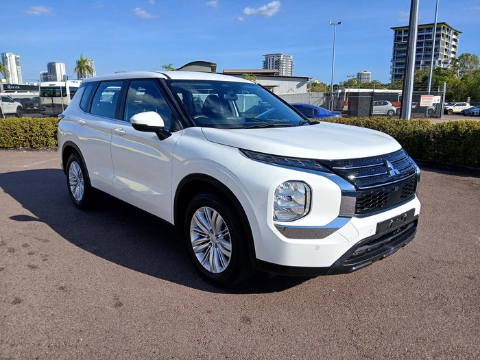2024 Mitsubishi Outlander ES