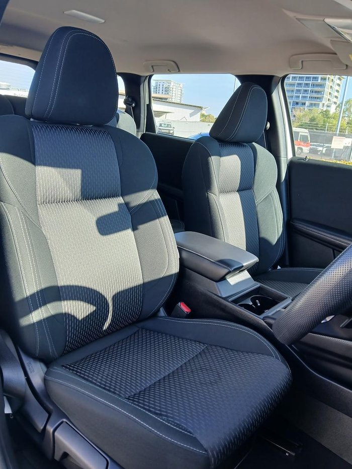 2024 Mitsubishi Outlander ES