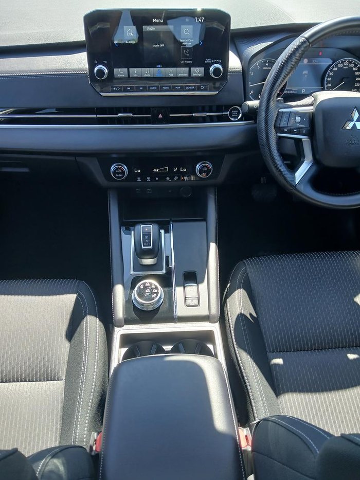 2024 Mitsubishi Outlander LS
