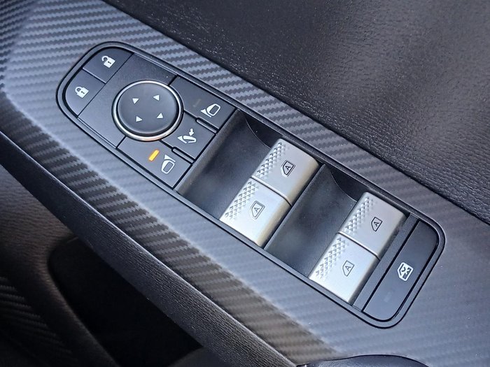 2024 Mitsubishi Outlander LS